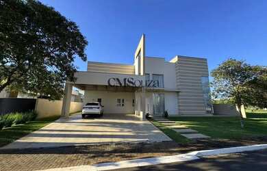 Imagem: A casa em condomínio possui 4 Dormitórios, 5 Banheiros, 5