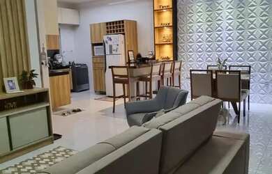 Imagem: A casa em condomínio possui 3 Dormitórios, 3 Banheiros, 1