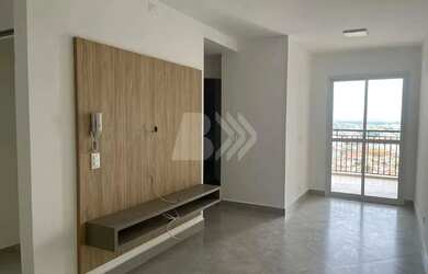 Imagem: O apartamento possui 2 Dormitórios, 1 Banheiro, 2 Vagas na