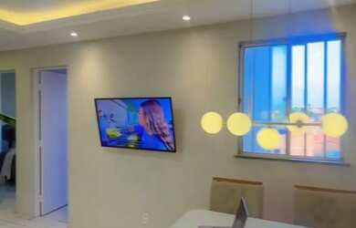 Imagem: O apartamento possui 2 Dormitórios, 1 Banheiro, 1 Vaga na garagem