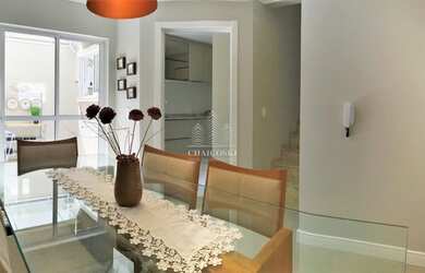 Imagem: A casa possui 3 Dormitórios, 3 Banheiros, 1 Vaga na garagem