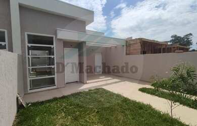 Imagem: A casa possui 3 Dormitórios, 1 Banheiro, 1 Vaga na garagem