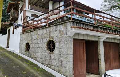 Imagem: A casa em condomínio possui 3 Dormitórios, 2 Banheiros, 2