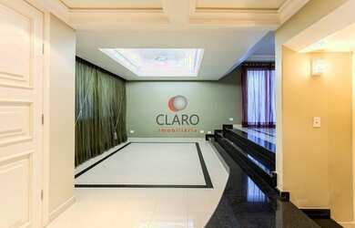 Imagem: A casa possui 3 Dormitórios, 1 Banheiro, 4 Vagas na garagem