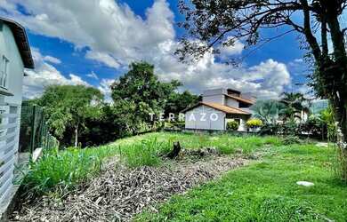 Imagem: O terreno possui 873m² de Área e está localizado em Centro