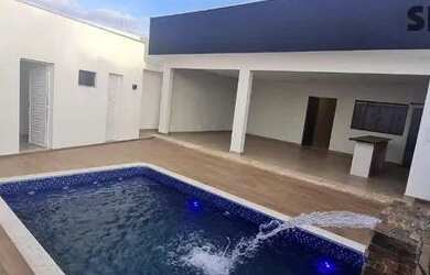 Imagem: A casa em condomínio possui 3 Dormitórios, 3 Banheiros, 2