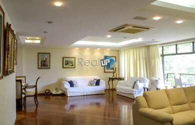 Imagem 1: Real Up vende, luxuoso original 4 q, 303m² c vista cristo. vagas na escritura