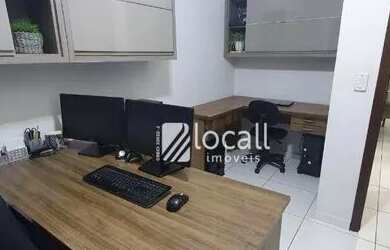 Imagem: A casa possui 2 Dormitórios, 3 Banheiros, 2 Vagas na garagem