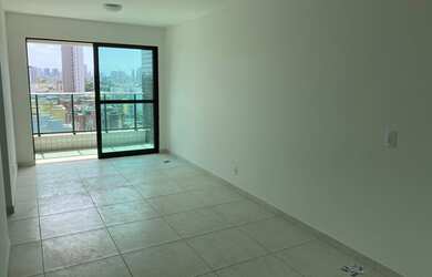 Imagem: O apartamento possui 3 Dormitórios, 1 Banheiro, 1 Vaga na garagem