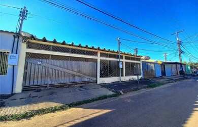 Imagem: Linda Casa rua Clara Nunes, bairro Aponiã atrás da Gazin da