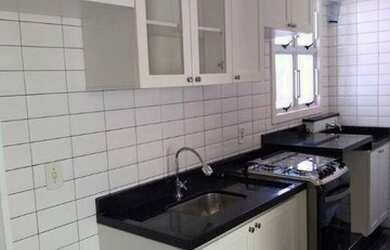 Imagem: O apartamento possui 2 Dormitórios, 1 Banheiro, 1 Vaga na garagem