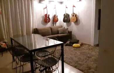 Imagem: O apartamento possui 2 Dormitórios, 1 Banheiro, 1 Vaga na garagem