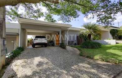 Imagem: A casa em condomínio possui 3 Dormitórios, 5 Banheiros, 2
