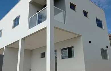 Imagem: A casa possui 3 Dormitórios, 3 Banheiros, 3 Vagas na garagem