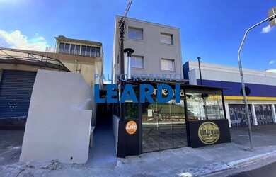 Imagem: O depósito possui 2 Vagas na garagem, 310m² de Área e está