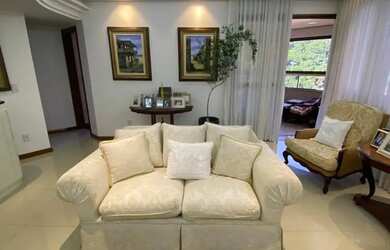 Imagem: O apartamento possui 4 Dormitórios, 2 Banheiros, 2 Vagas na