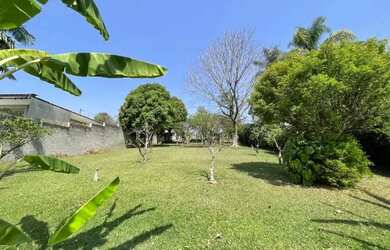 Imagem: O terreno possui 1.000m² de Área e está localizado em Palos