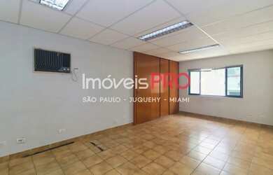 Imagem: O depósito possui 5 Vagas na garagem, 485m² de Área e está