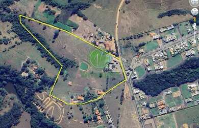 Imagem: O depósito possui 5 Vagas na garagem e 1211m² de Área e está