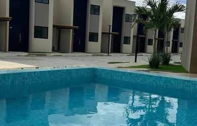 Imagem: A casa possui 3 Dormitórios, 3 Banheiros, 1 Vaga na garagem