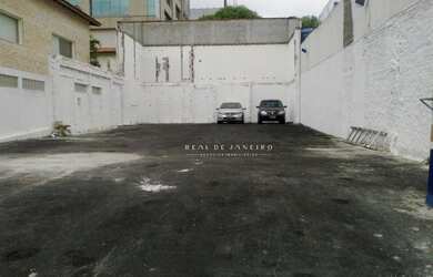 Imagem: O terreno possui 330m² de Área e está localizado em Bairro