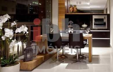 Imagem: O apartamento possui 4 Dormitórios, 3 Banheiros, 4 Vagas na