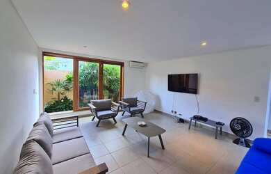 Imagem: A casa em condomínio possui 5 Dormitórios, 5 Banheiros, 4