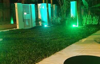 Imagem 4: Casa mobiliada no centro de Xangri-Lá, casa com anexo no fundo, próxima...