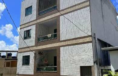 Imagem: A casa possui 3 Dormitórios, 1 Banheiro, 1 Vaga na garagem