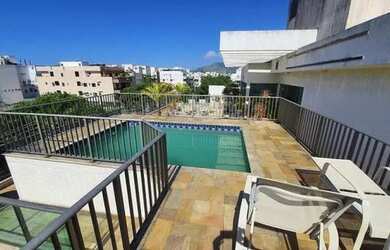 Imagem: O apartamento possui 4 Dormitórios, 5 Banheiros, 3 Vagas na