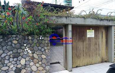 Imagem: A casa possui 4 Dormitórios, 3 Banheiros, 4 Vagas na garagem