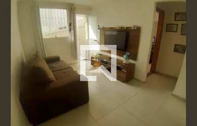 Imagem: A casa possui 2 Dormitórios, 1 Banheiro, 1 Vaga na garagem