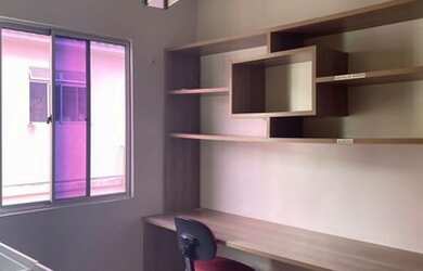 Imagem: O apartamento possui 3 Dormitórios, 1 Banheiro, 1 Vaga na garagem