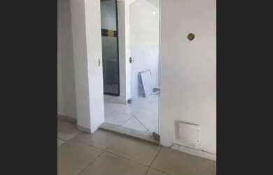 Imagem: O apartamento possui 2 Dormitórios, 1 Banheiro e está localizado