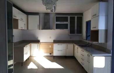 Imagem 7: Casa no SANTA CRUZ II. Piscina, Churrasqueira, 250m² de Áreae3 Vagas...