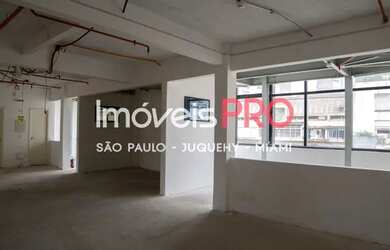 Imagem: O depósito possui 234m² de Área e está localizado em Centro