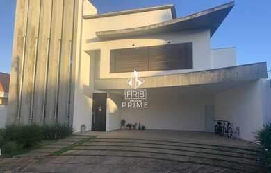 Imagem: A casa em condomínio possui 4 Dormitórios, 5 Banheiros, 5