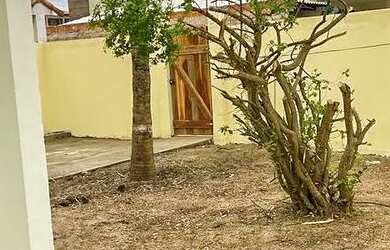 Imagem: A casa e possui 3 Dormitórios, Suítes, 3 Banheiros, 2 Vagas