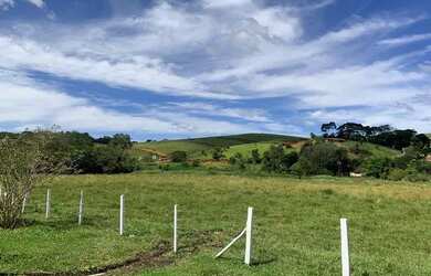 Imagem: O terreno está localizado em Centro, Mairiporã à venda por