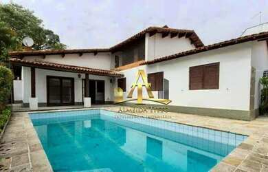 Imagem: A casa em condomínio possui 4 Dormitórios, 4 Banheiros, 4