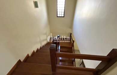 Imagem 7: Casa residencial com 4 quartos sendo 1 suíte disponível para locação...