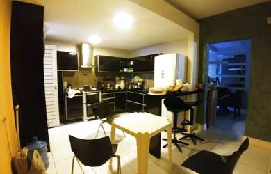 Imagem 2: CASA DE ALTO PADRÃO COM GALPÃO DE ARMAZENAMENTO