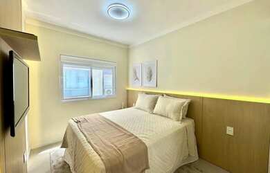 Imagem 16: 3 dormitórios mobiliado e decorado com sacada de frente na Zona Nova...