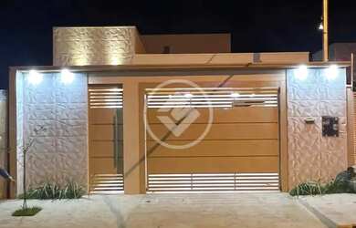 Imagem: A casa possui 2 Dormitórios, 1 Banheiro, 2 Vagas na garagem