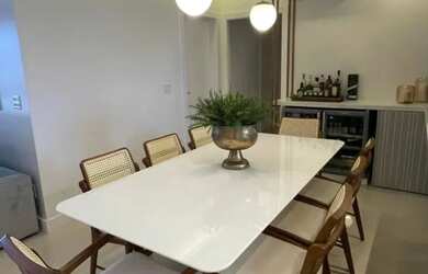 Imagem: O apartamento possui 3 Dormitórios, 3 Banheiros, 2 Vagas na