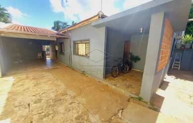 Imagem 3: Casa Residência em Jaú. 12m² de Área, 3 Vagas na garageme2 Dormitórios