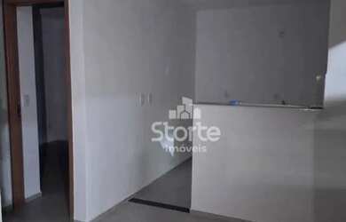 Imagem 2: Apartamento térreo com varanda estendida com 2 dormitórios à venda,...