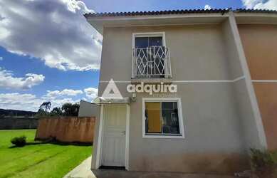 Imagem: A casa possui 2 Dormitórios, 2 Banheiros, 1 Vaga na garagem