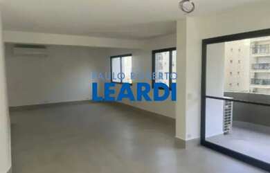 Imagem: O apartamento possui 3 Dormitórios, 4 Banheiros, 3 Vagas na