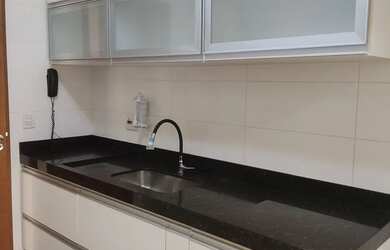 Imagem: O apartamento possui 2 Dormitórios, 2 Banheiros, 1 Vaga na